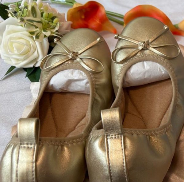 Punjabi Wedding Dance Foldable Flats as a Gift, easy for foot to dance.